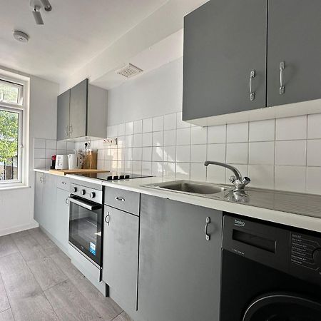 Cosy 2 Bedroom Flat In Manor House London Kültér fotó