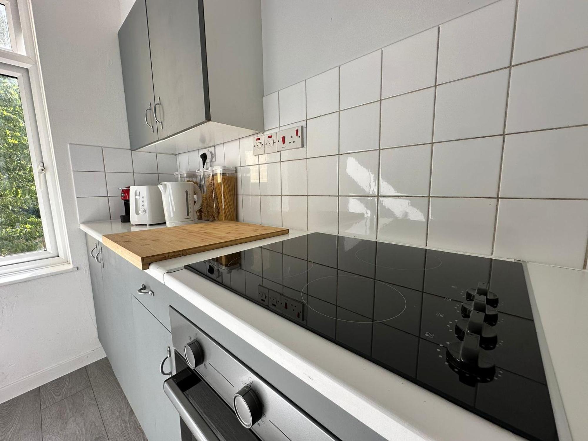 Cosy 2 Bedroom Flat In Manor House London Kültér fotó